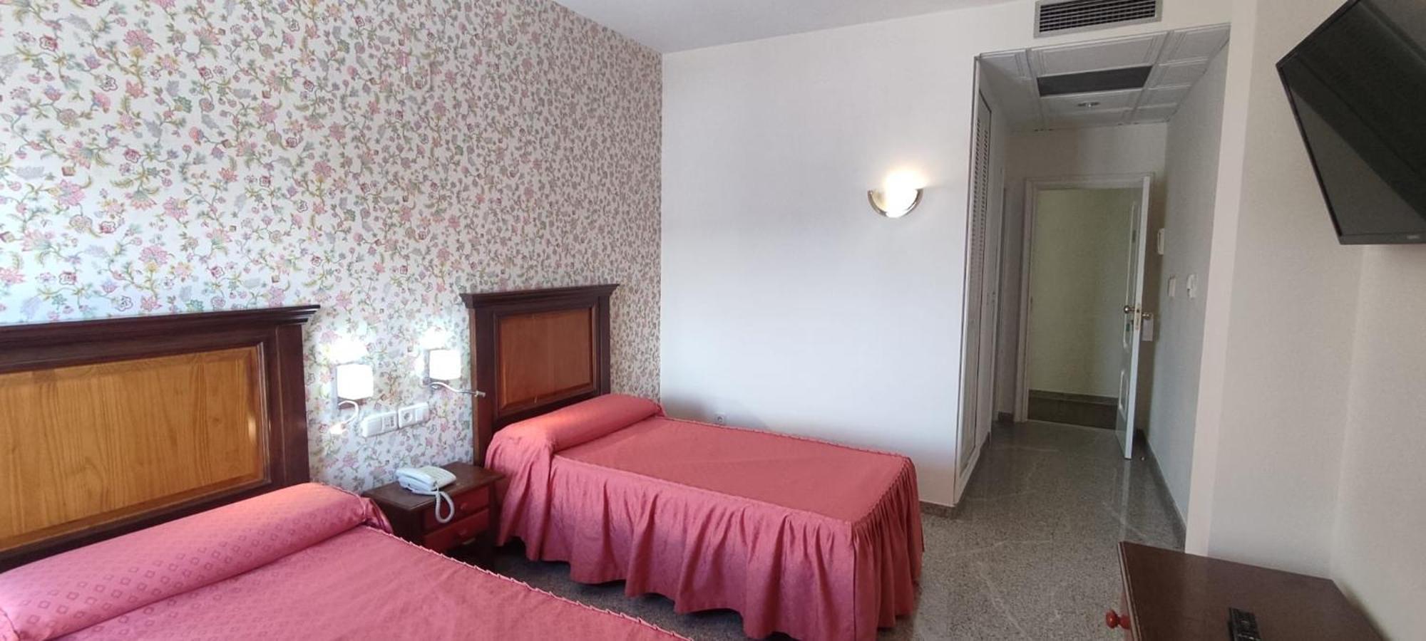 Hotel El Doncel Atarfe エクステリア 写真