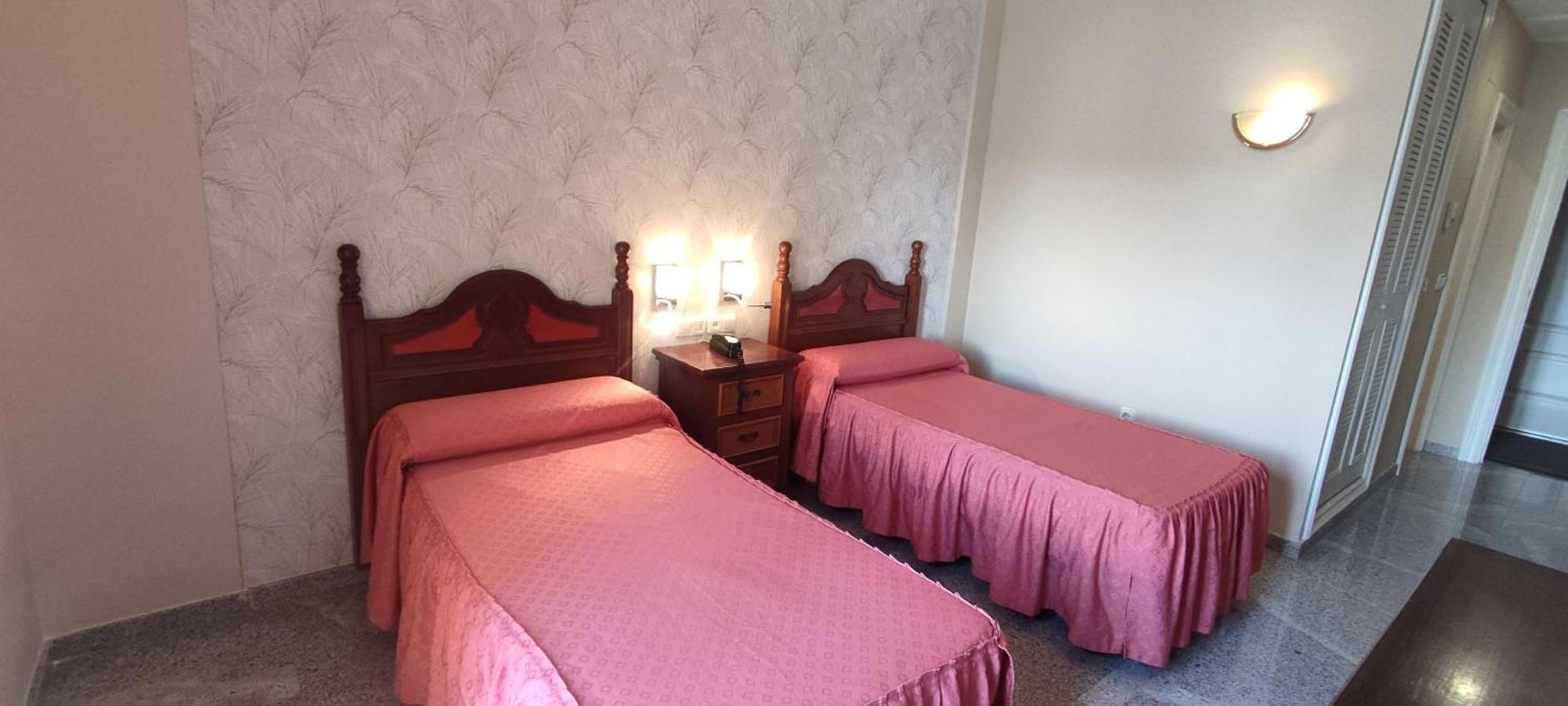 Hotel El Doncel Atarfe エクステリア 写真