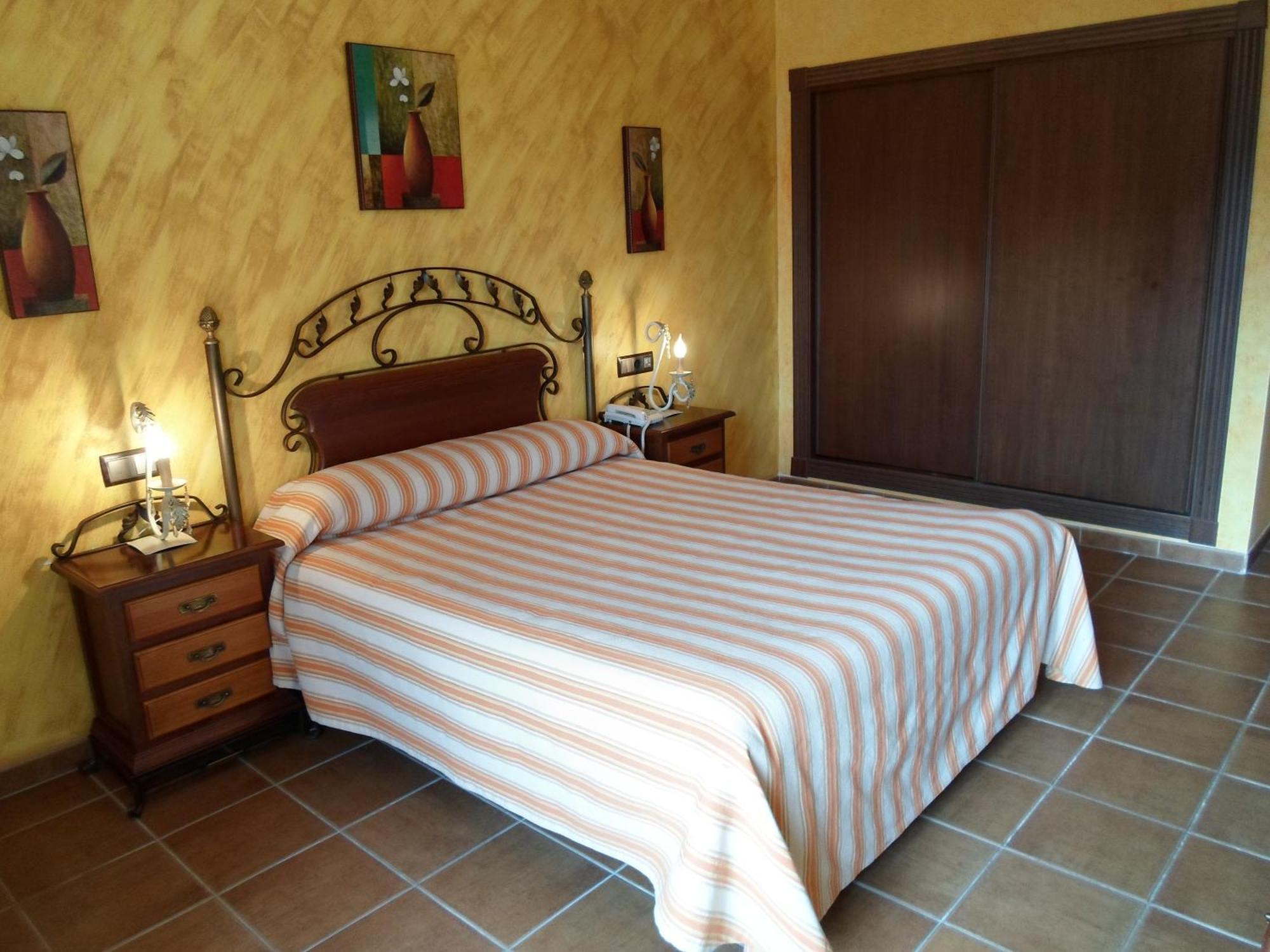 Hotel El Doncel Atarfe 部屋 写真