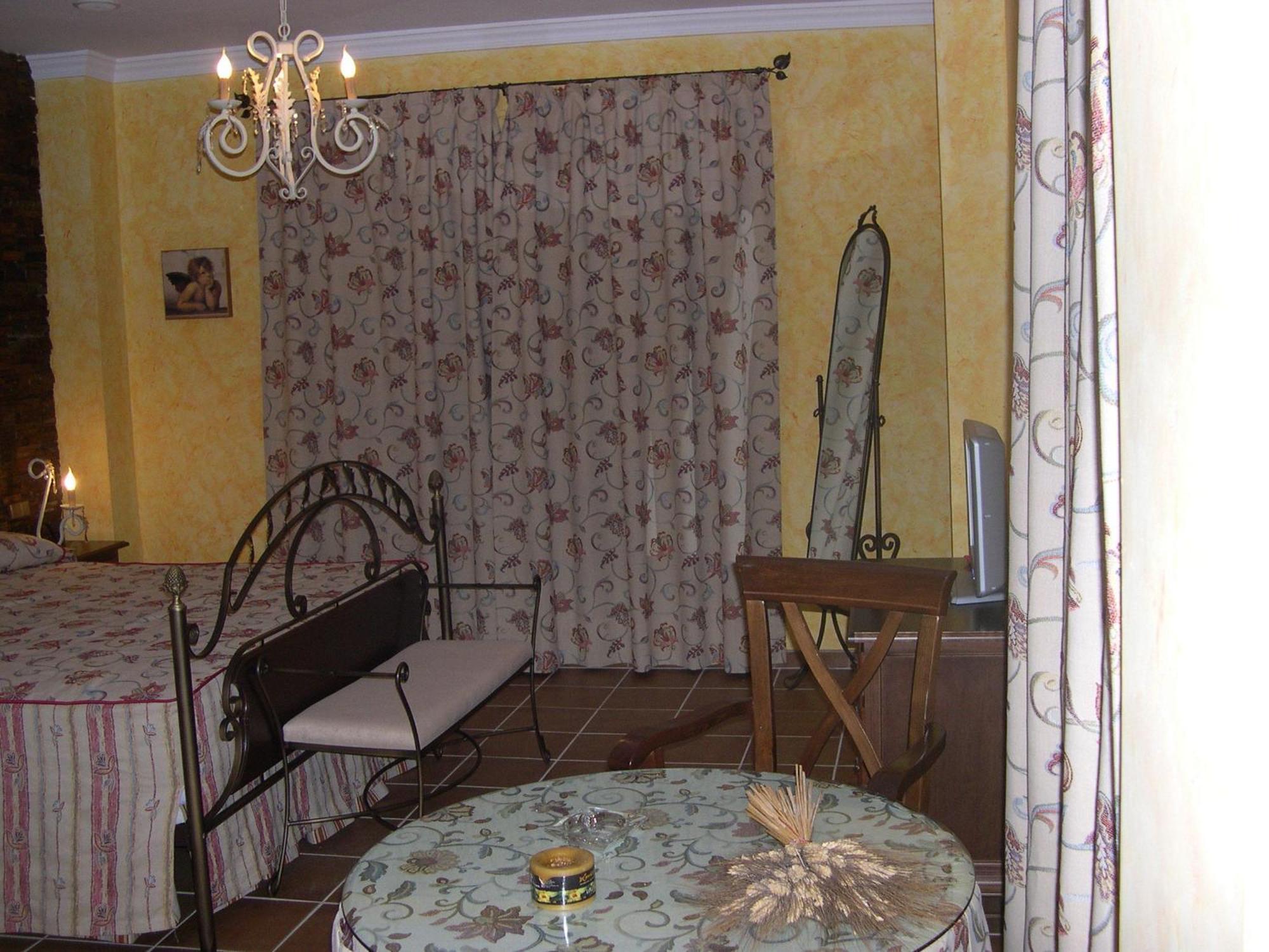 Hotel El Doncel Atarfe 部屋 写真
